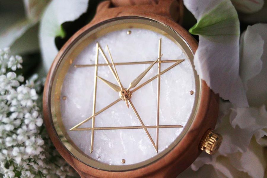 CONTENTS 天然石×天然木 唯一無二の美しい模様の腕時計「NOZ」