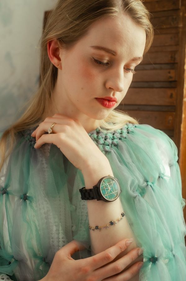 第九回受注新作商品紹介 天然石×天然木 唯一無二の美しい模様の腕時計