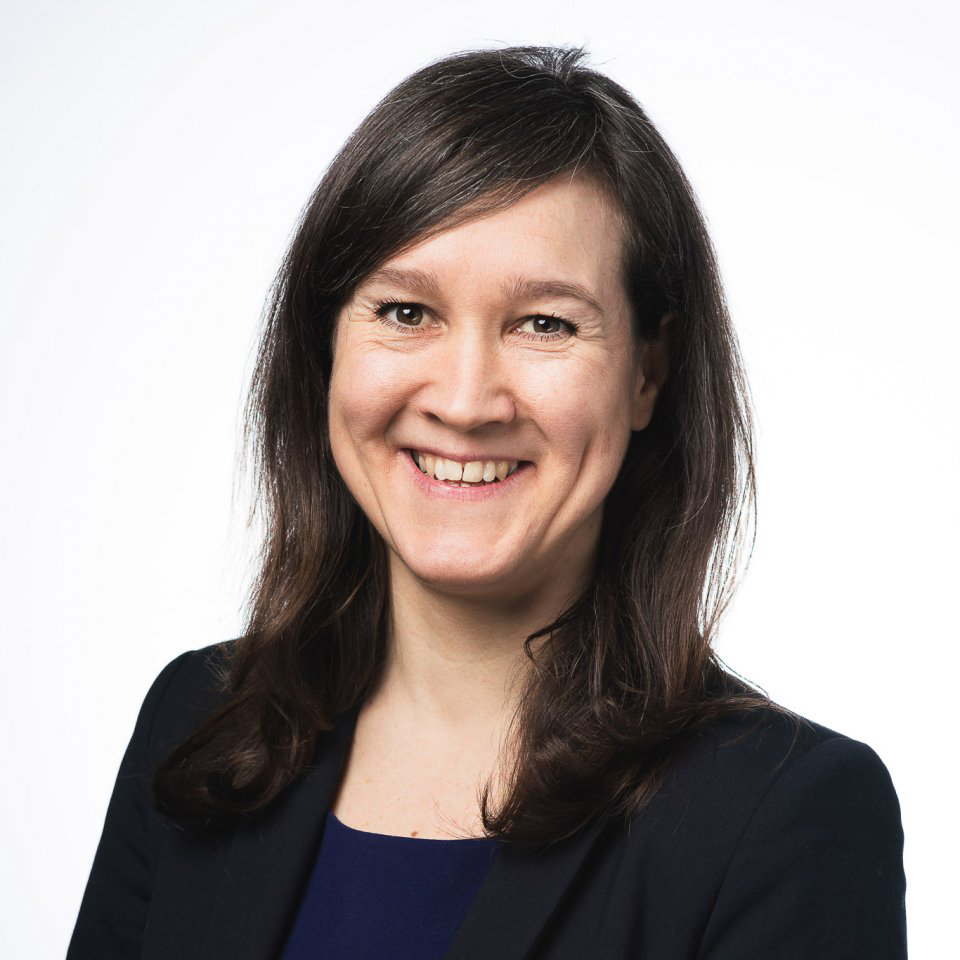 LARISSA LOCKWOOD HEADSHOT