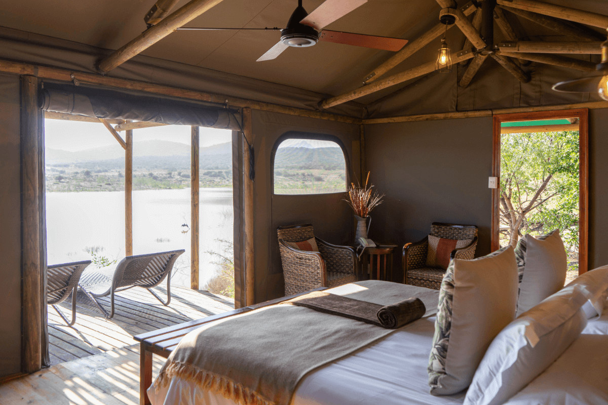 Picture for 'Luxury Waterhole Tents' column