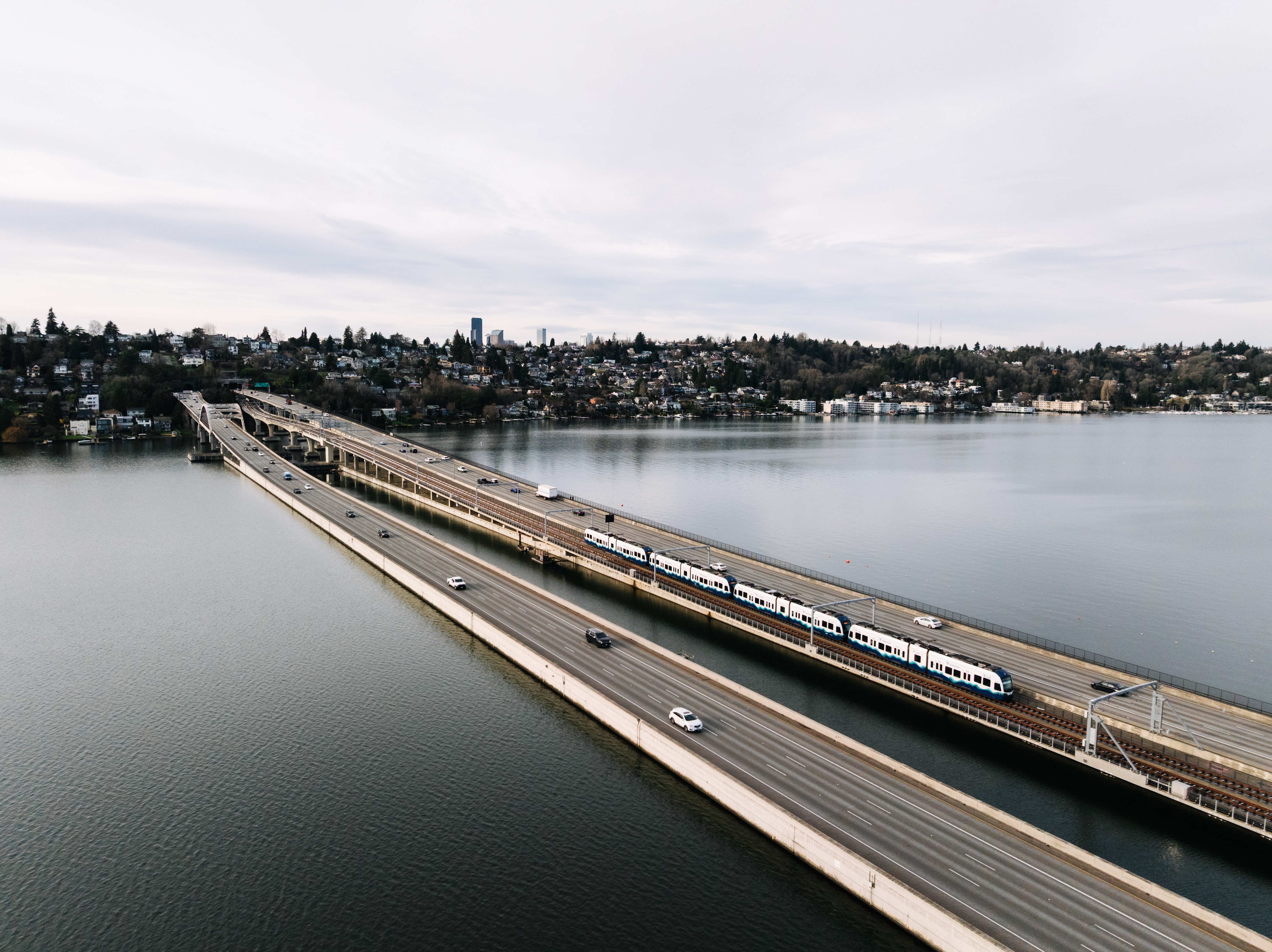 Cross-lake light rail connects Bellevue and Seattle