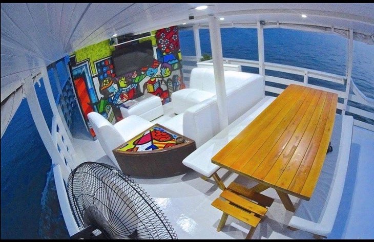 Interior do Barco Santarém Discus - Área comum