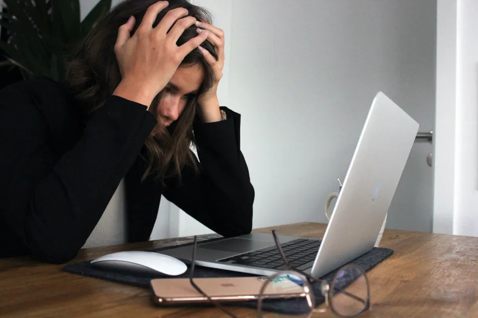 The Hidden Dangers of DIY Website Builders for Small Business Owners