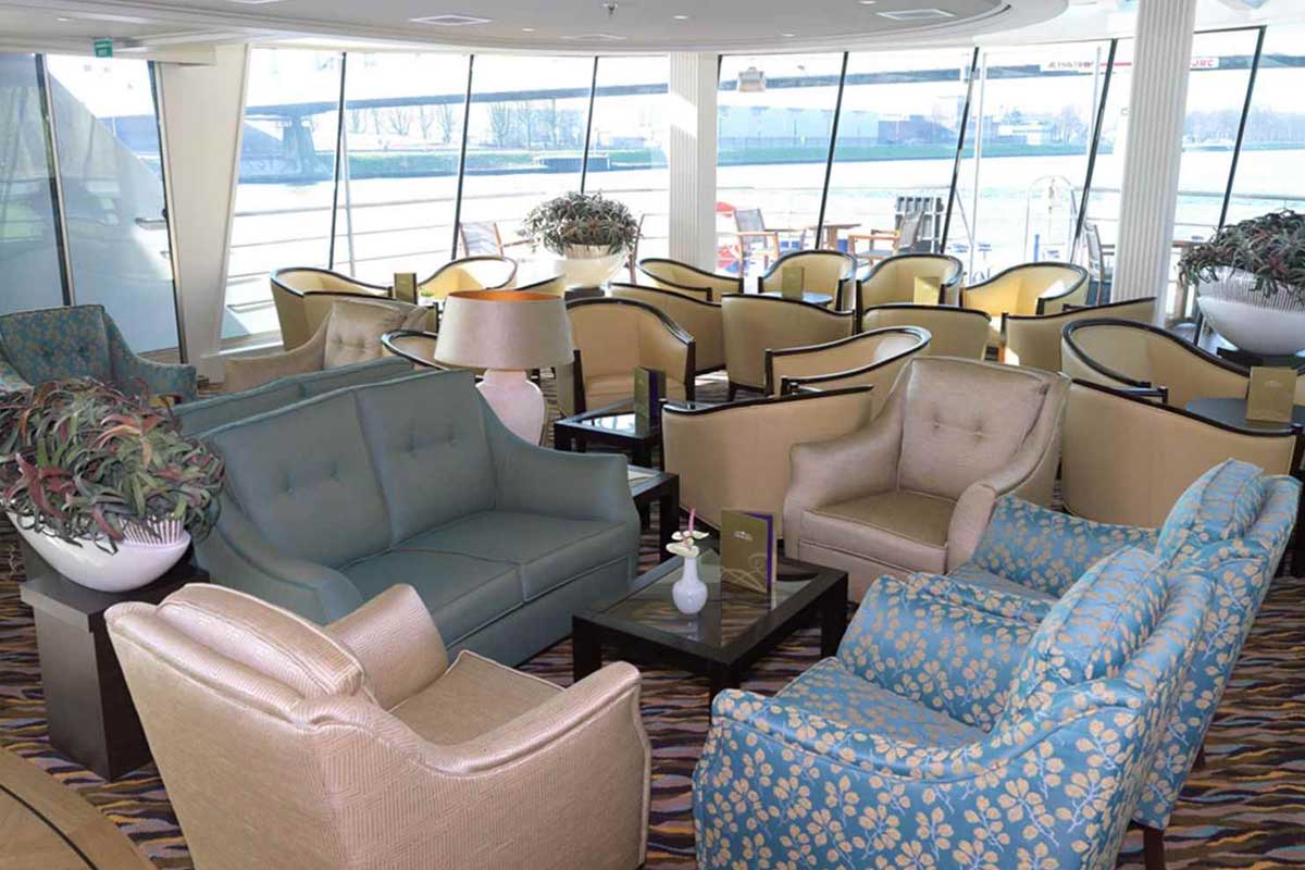 AmaLyra Lounge