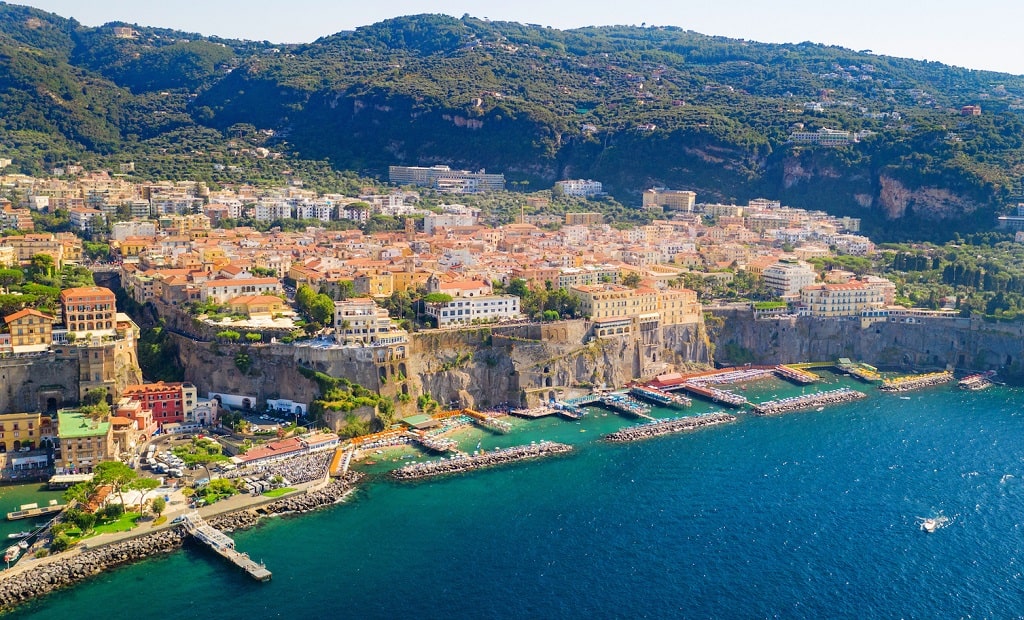 Sorrento — Cartello QR GetYourGuide Campania