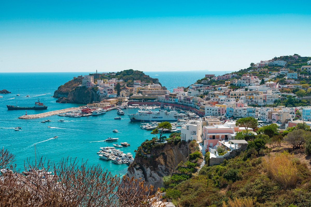 Isole Pontine (Ponza - Palmarola - Ventotene) — Cartello QR GetYourGuide Lazio