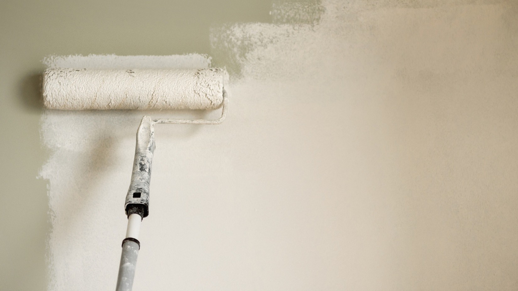 A true professional knows walls tell stories. Every nick, patch, and brush mark has a past. The interior house painter in Olathe who understands that will take the time to make your walls new again. Not just cleaner newer.