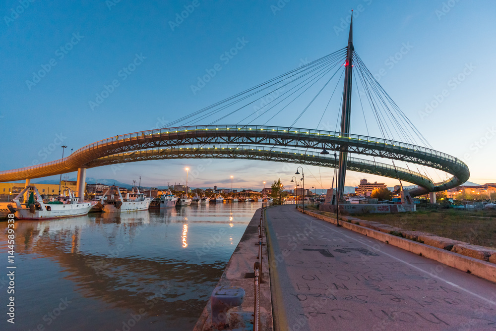 Pescara — Cartello QR GetYourGuide Abruzzo