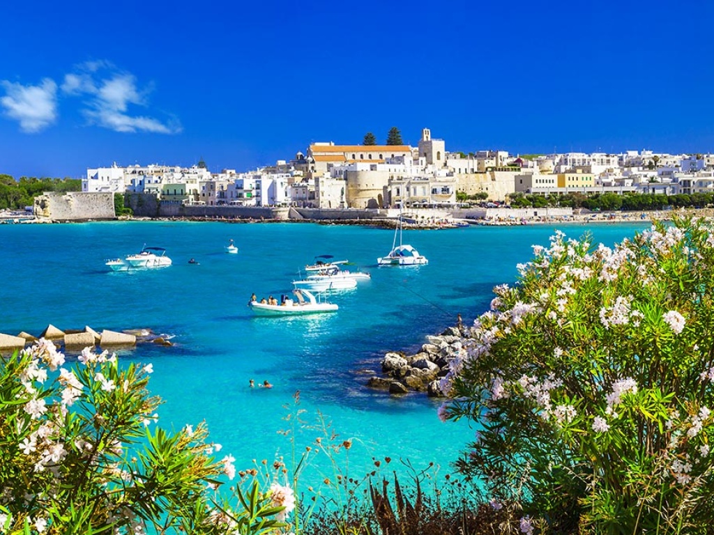 Otranto — Cartello QR GetYourGuide Puglia