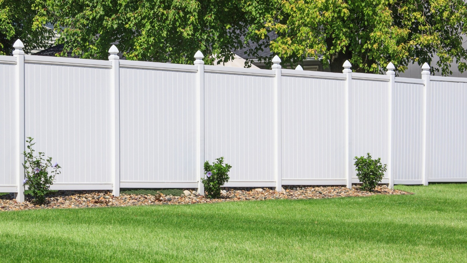 Custom Residential Fence Repair Company in Louisburg