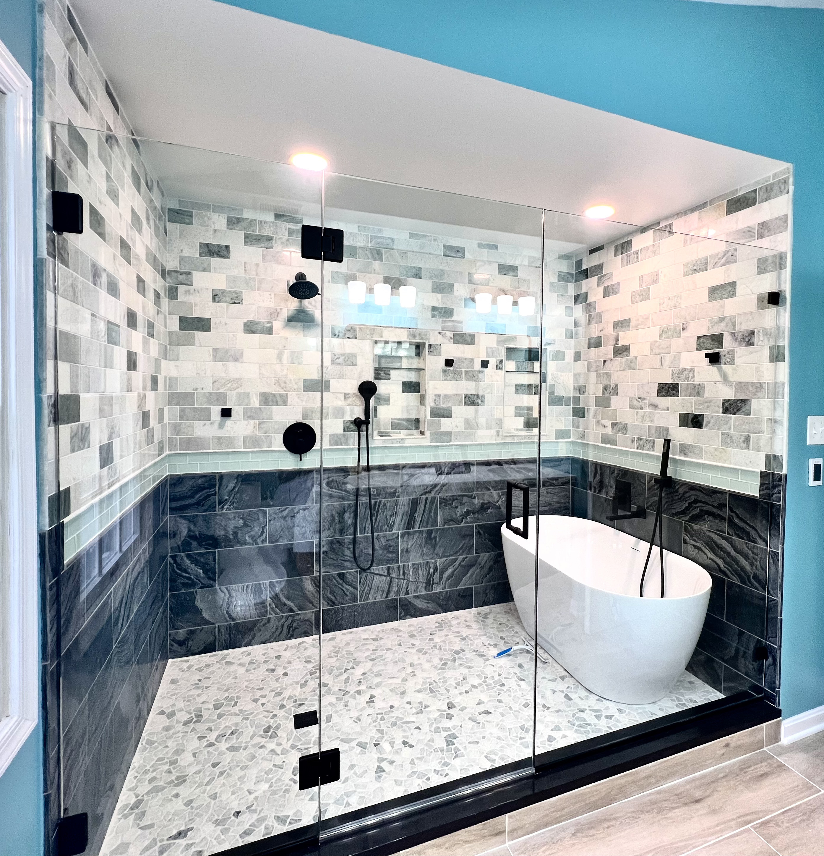 Elmmede Rd, Bathroom