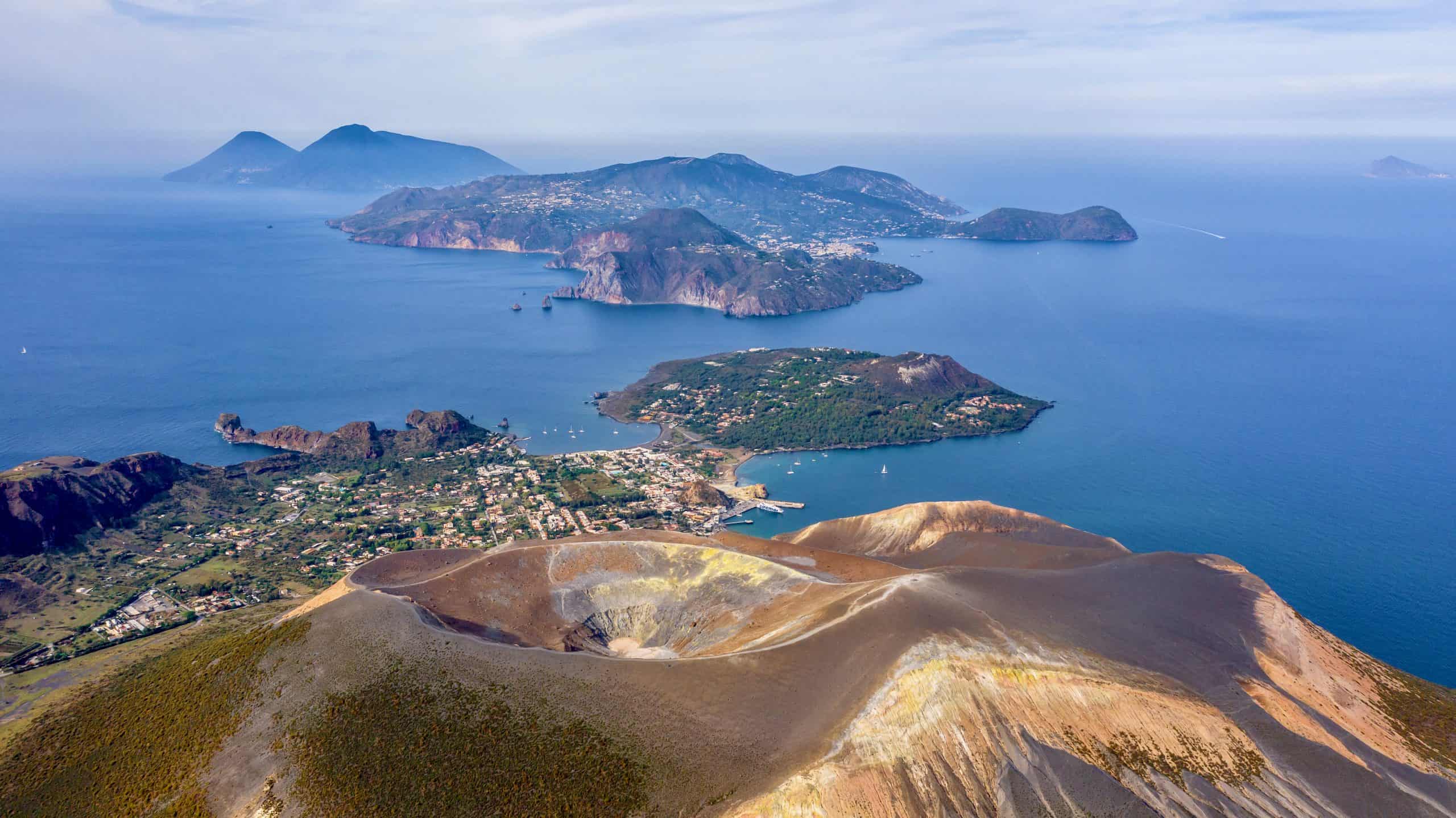 Isole Eolie — Cartello QR GetYourGuide Sicilia