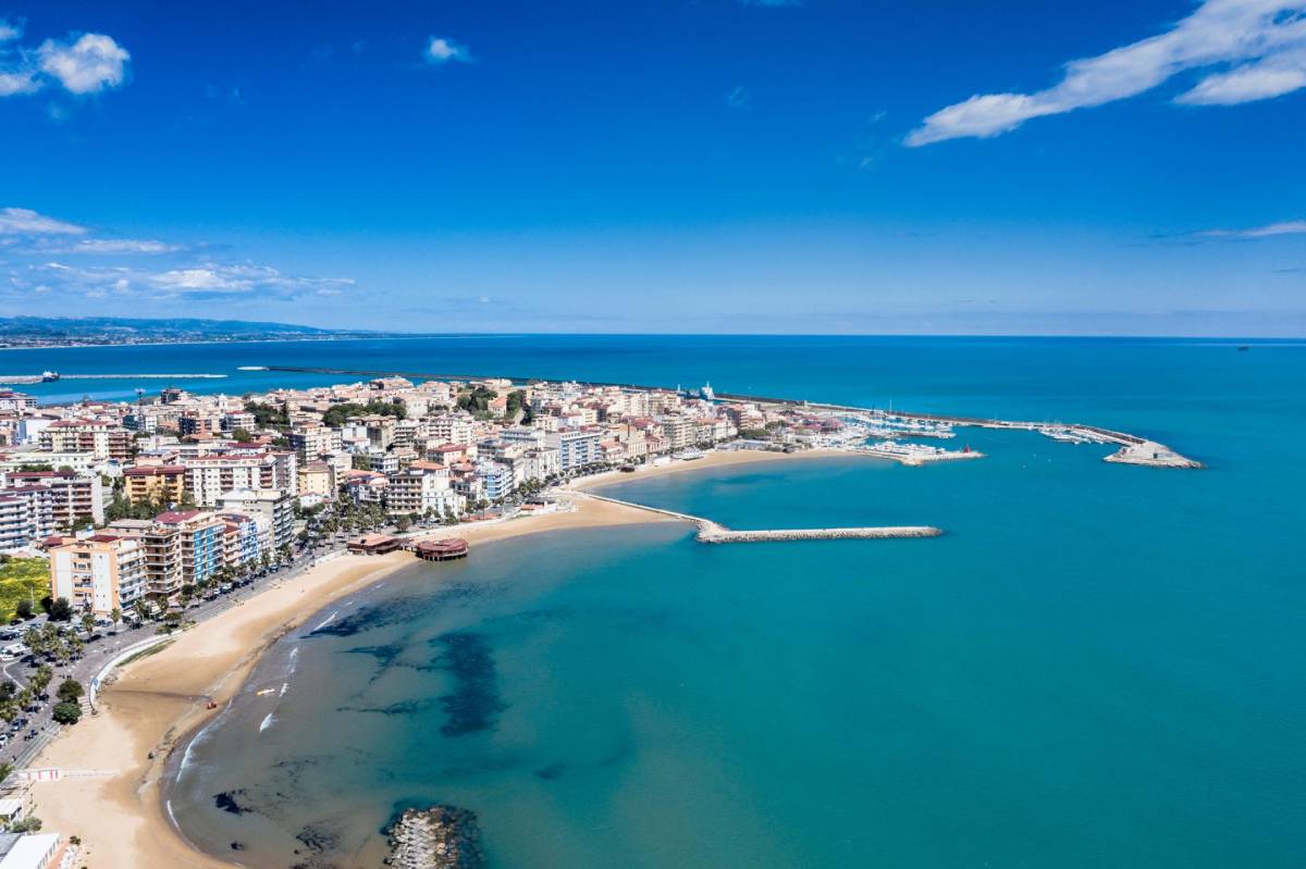 Crotone — Cartello QR GetYourGuide Calabria