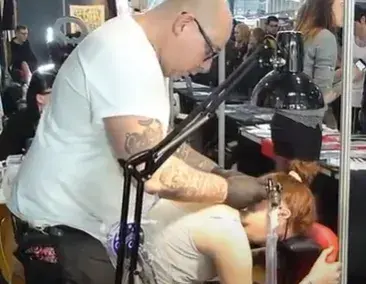 Hygiène du tatouage : déclarations publiques et réalité du terrain, le dossier Tin-Tin 4 mondial tattoo 2019 3