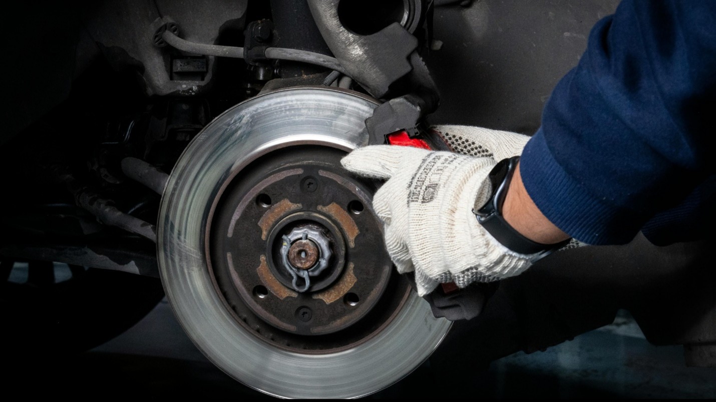 We’ve seen situations where worn pads eventually led to needing a brake caliper replacement in Olathe. Not right away, but over time.