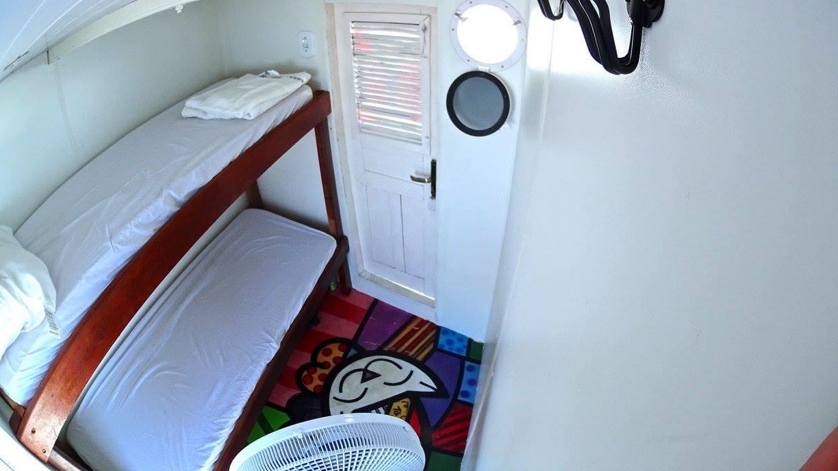Interior do Barco Santarém Discus - Cabine