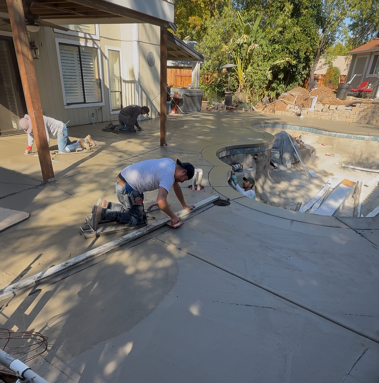 Custom swimming pool construction Sacramento