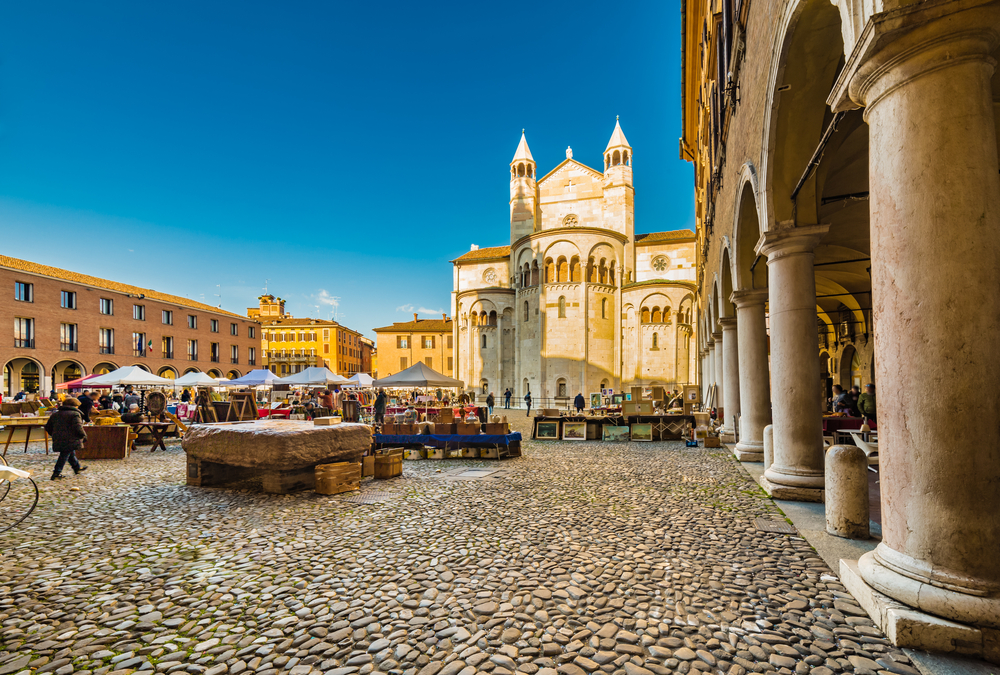 Modena — Cartello QR GetYourGuide Emilia Romagna