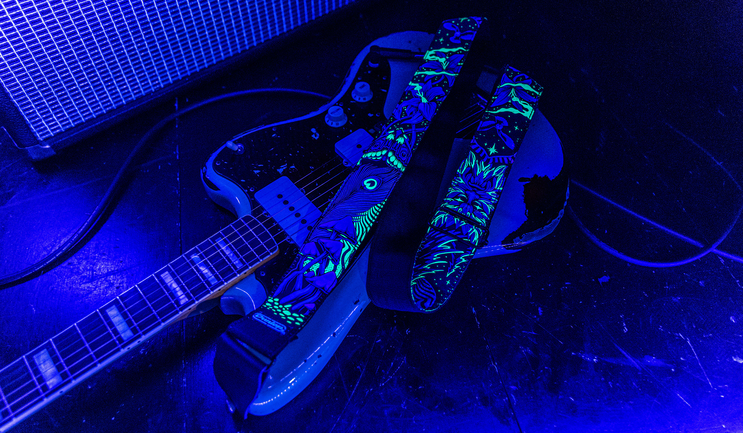 JACQUARD NIGHT TRIP STRAP