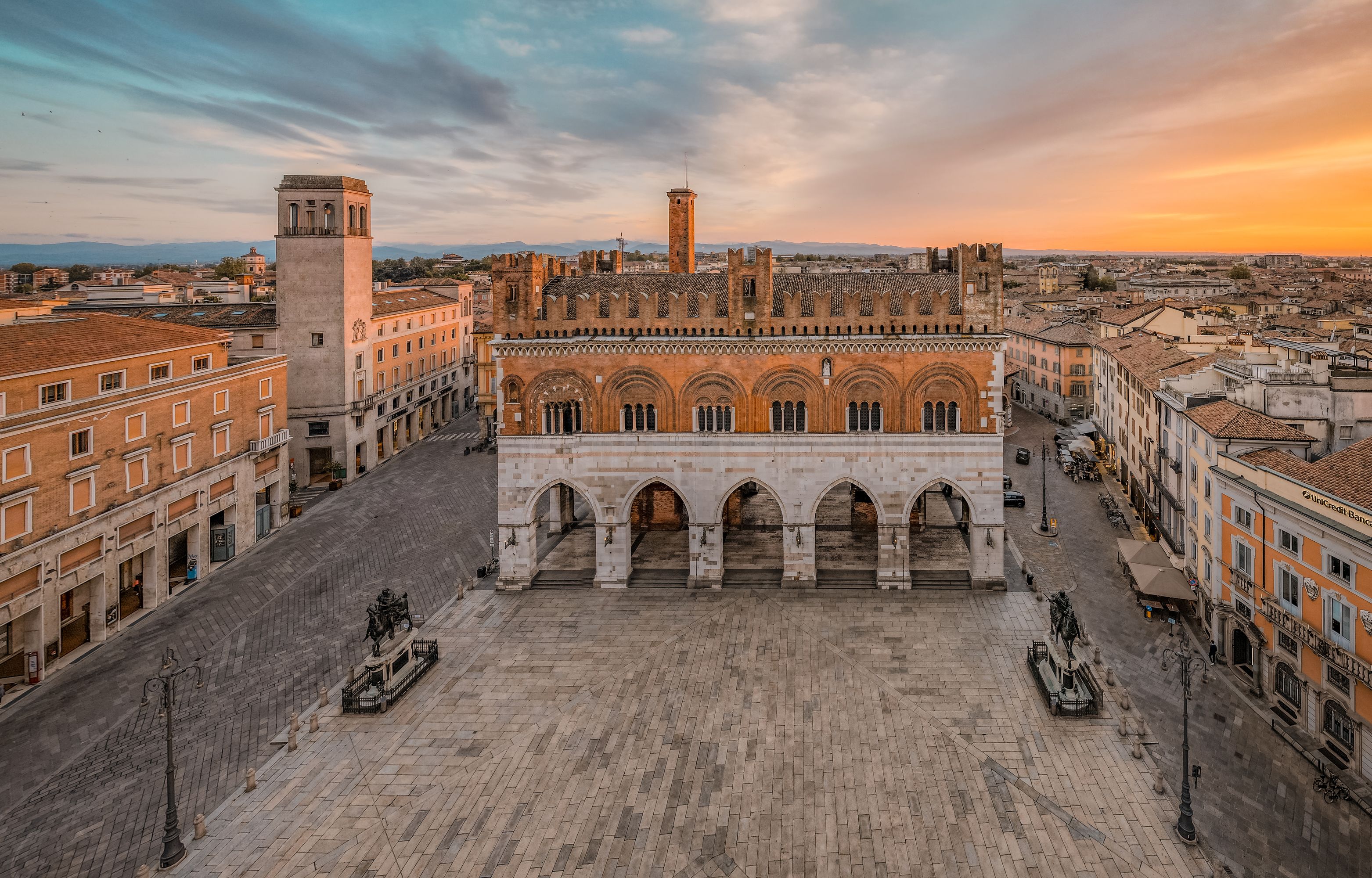 Piacenza — Cartello QR GetYourGuide Emilia Romagna