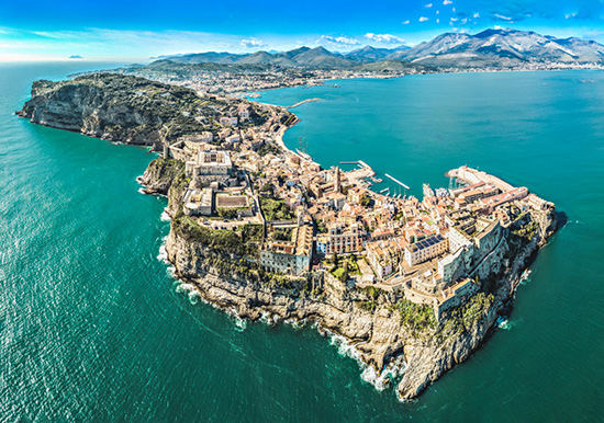 Gaeta — Cartello QR GetYourGuide Lazio