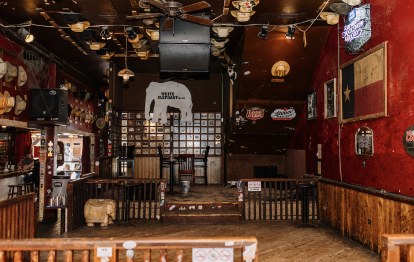 Bar photo 2