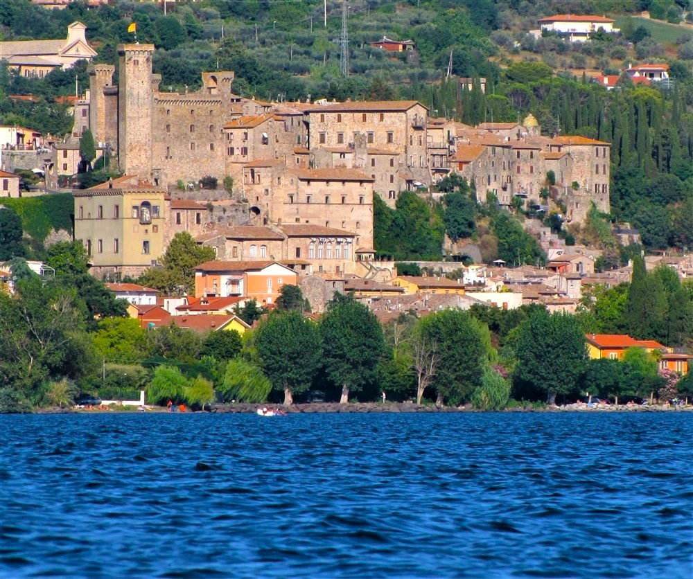 Lago di Bolsena — Cartello QR GetYourGuide Lazio