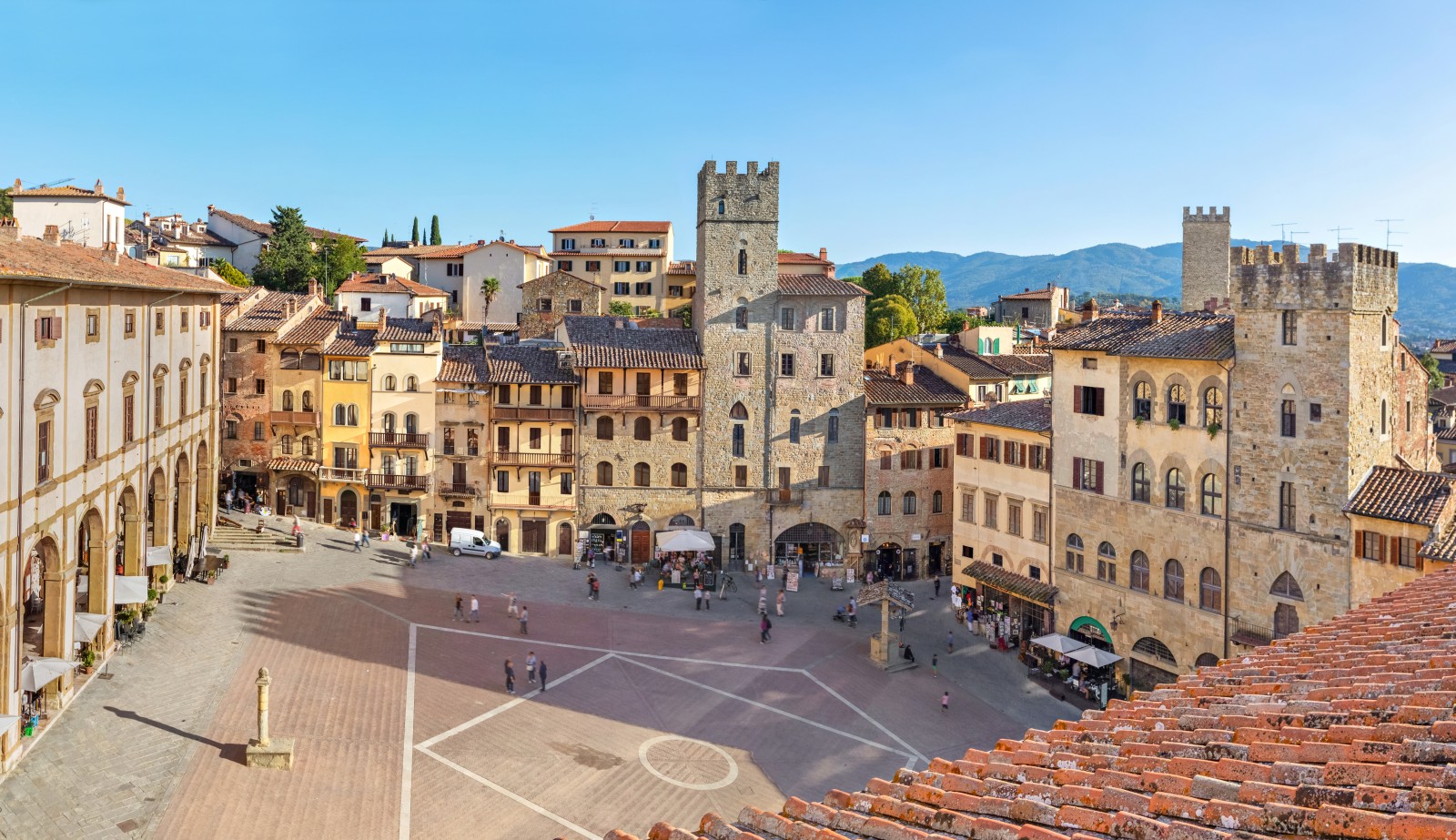 Arezzo — Cartello QR GetYourGuide Toscana