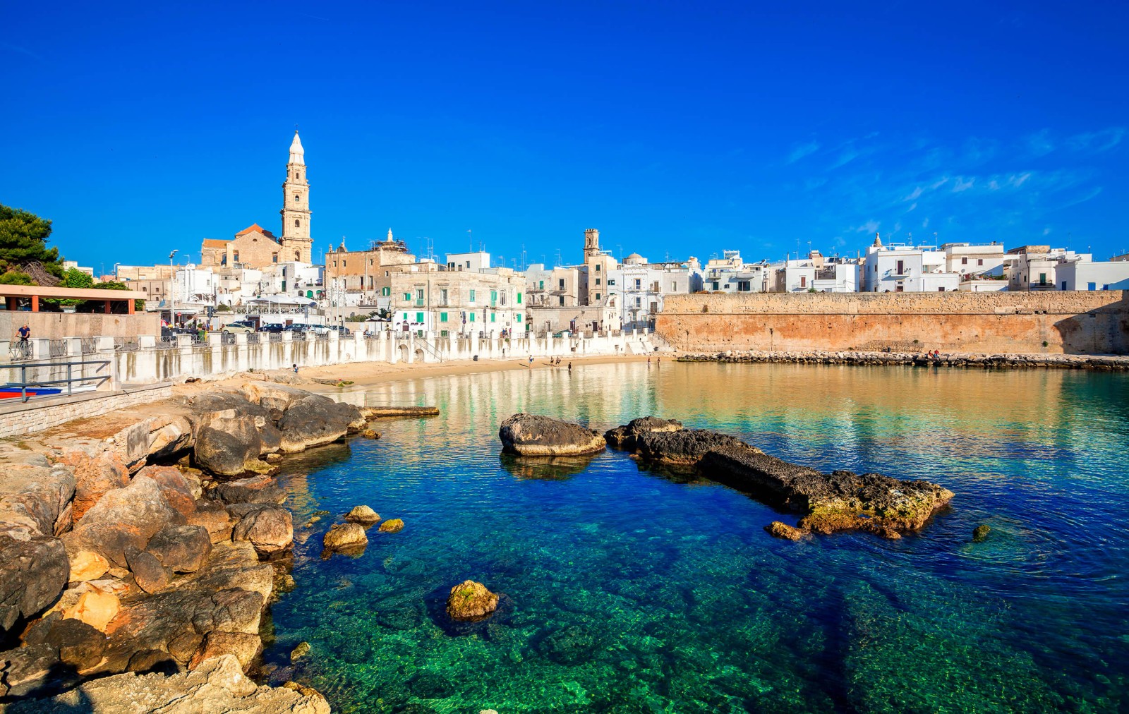 Monopoli — Cartello QR GetYourGuide Puglia