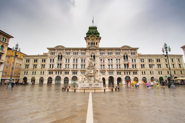 Trieste — Cartello QR GetYourGuide Friuli Venezia Giulia