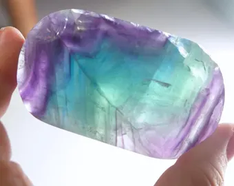 Carolindigo review of Rainbow Fluorite Palm Stone